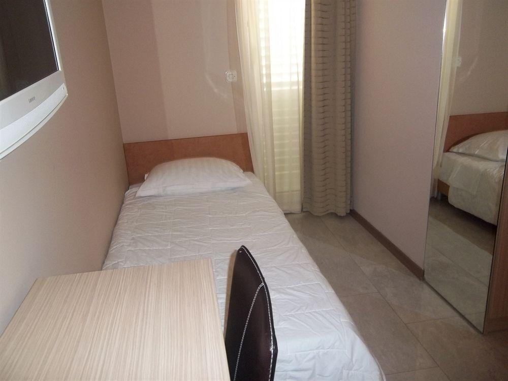 Beach Villa Bb Podstrana Bagian luar foto