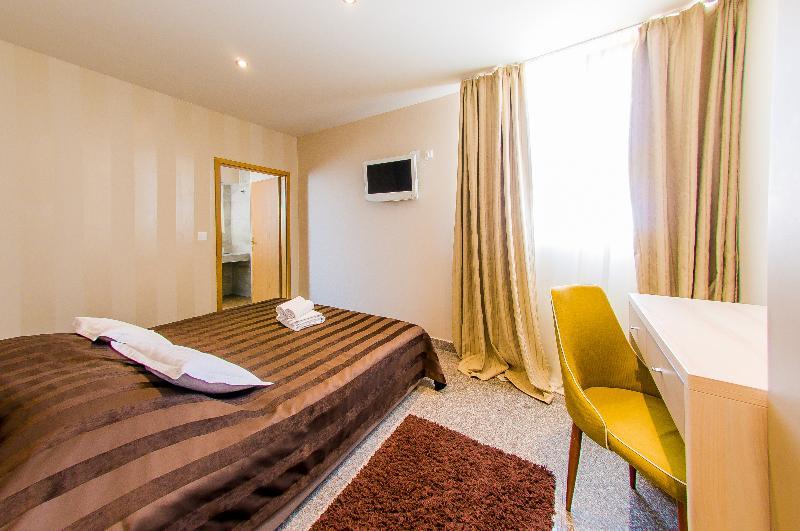 Beach Villa Bb Podstrana Bagian luar foto