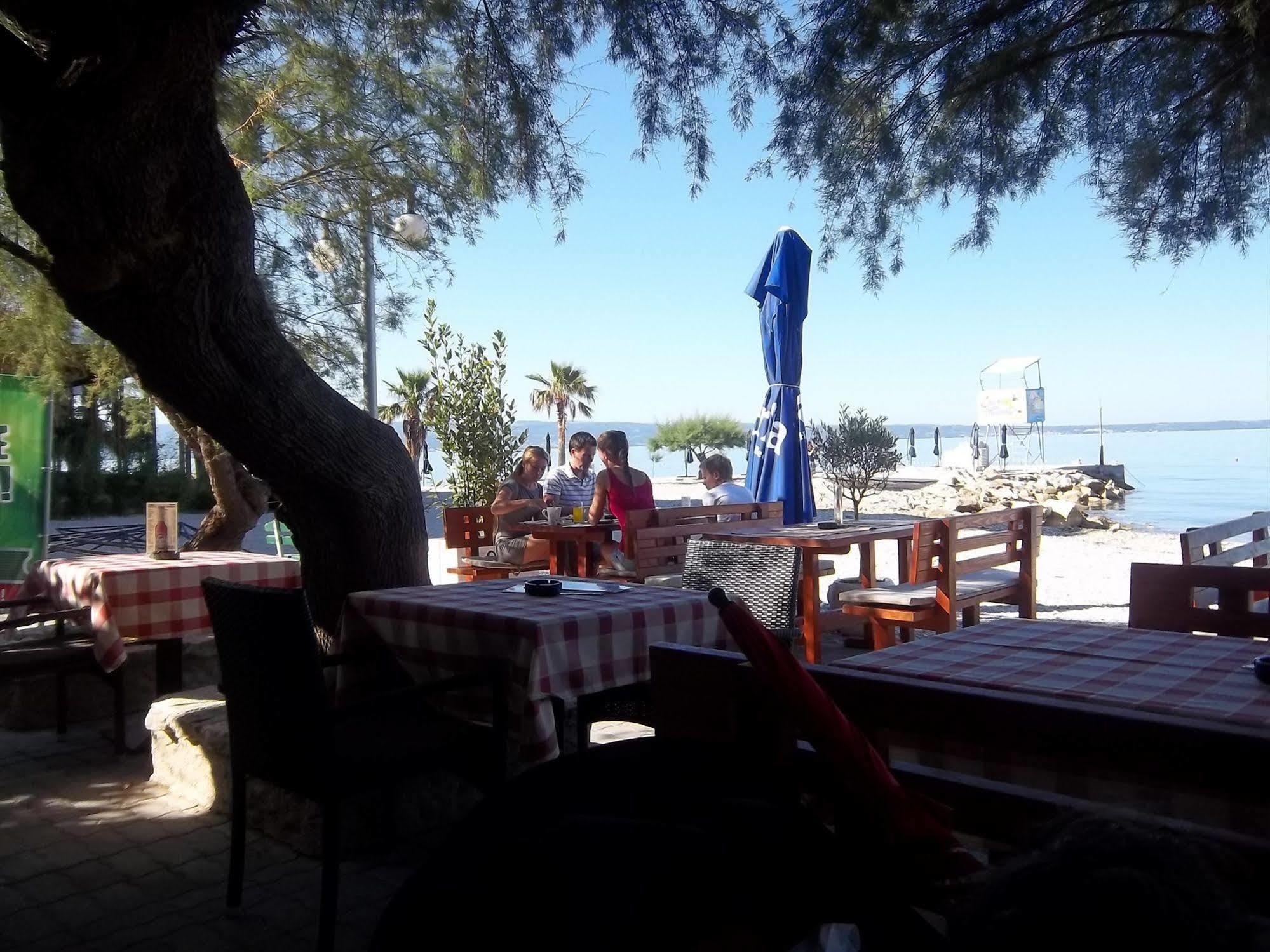 Beach Villa Bb Podstrana Bagian luar foto
