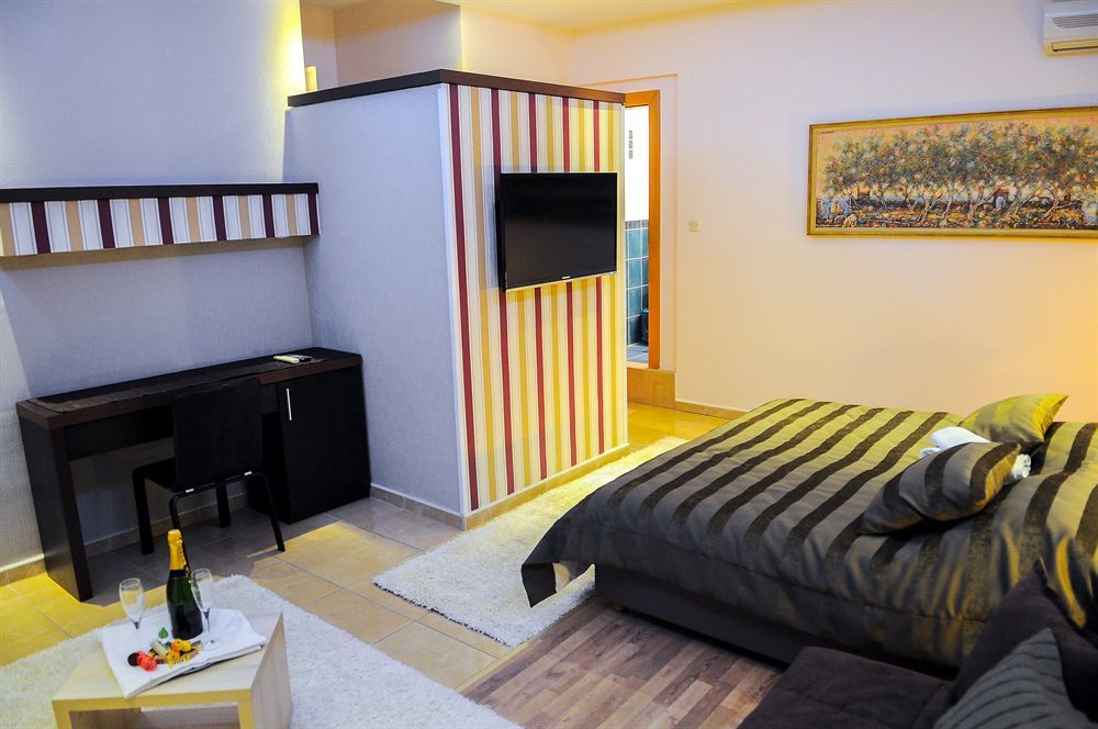 Beach Villa Bb Podstrana Bagian luar foto